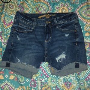 Arizona Shorts Size 3